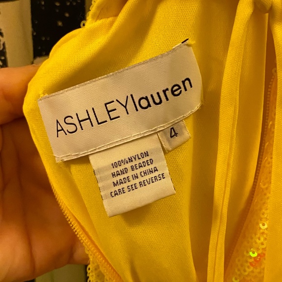 Yellow dress - Picture 2 of 5